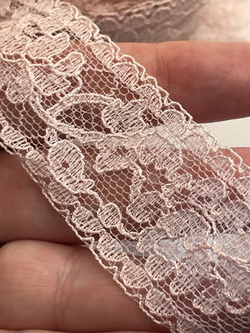 5.5m LEFT: 60s? Vintage pale pink cotton rayon lace trim 3.2cm wide