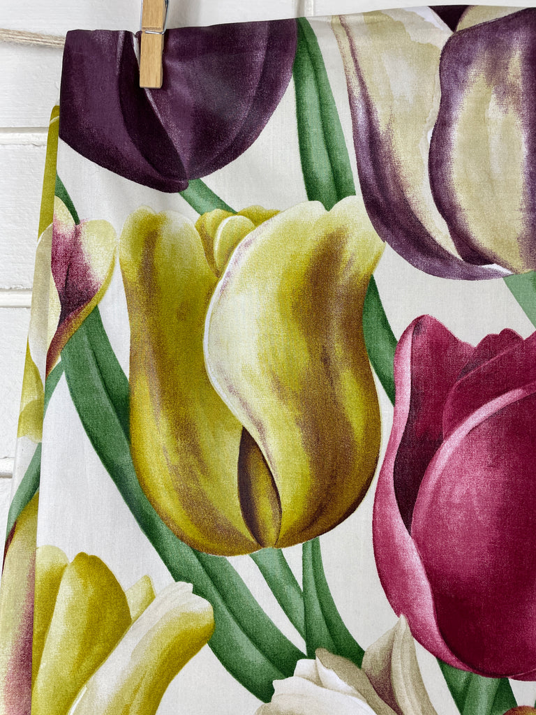 3m LEFT: Magnificent Early Tulips Sanderson & Sons cotton designed in 1929