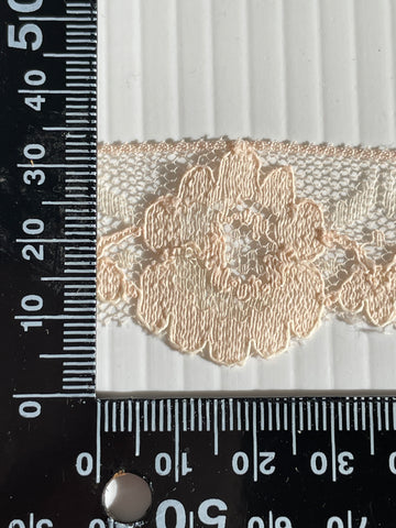 5.5m LEFT: vintage pink beige lightly textured nylon lace trim 30mm