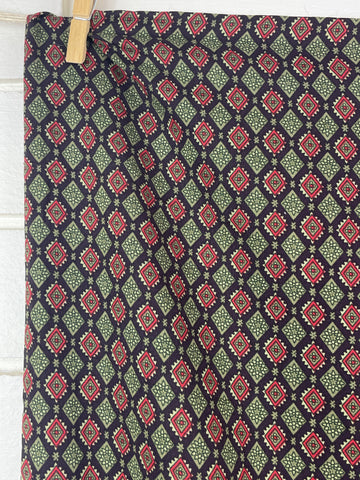 LAST 1/2m: Vintage 80s? Light Weight Floppy Rayon w/ Small Diamond Pattern
