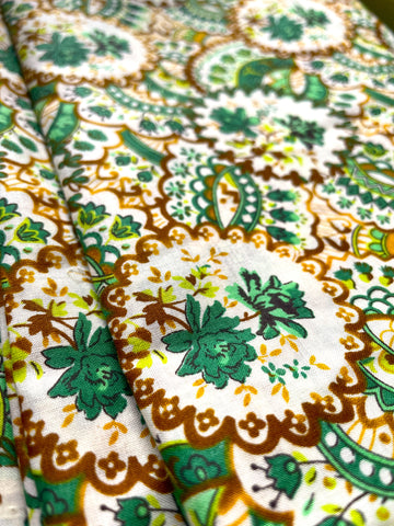 2.5m LEFT: Early 2010s Swiss Cotton Made In Japan Retro Green Floral On White
