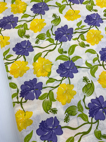 4.5m LEFT: Vintage Fabric 90s? Light Weight Cotton w/ Bright Floral