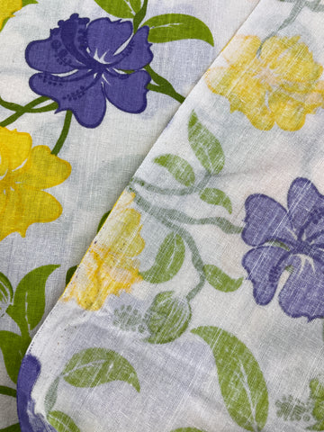 4.5m LEFT: Vintage Fabric 90s? Light Weight Cotton w/ Bright Floral
