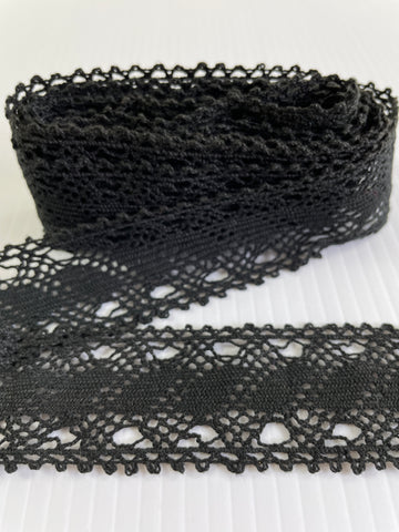 2m LEFT: vintage? intricate black lace trim 35mm wide