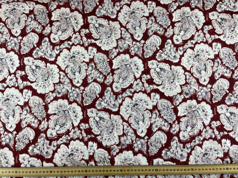 LAST 1/2m: Vintage Fabric 1960s Swishy Light Weight Faux Silk Drawn Style Floral