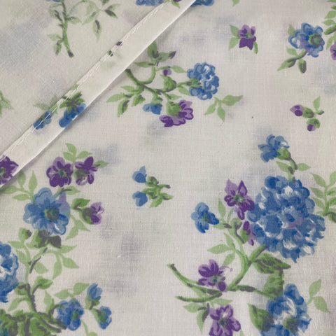 1m LEFT: Modern Cotton Blend Sheeting w/ White Base & Romantic Floral