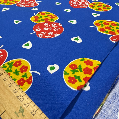 LAST 1/2m: Vintage 80s? retro flower power apples and hearts on blue base