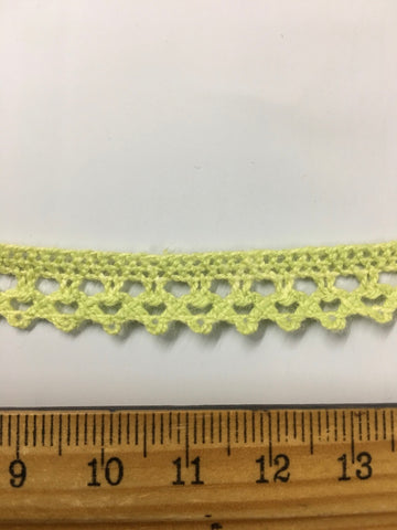 7m LEFT: 1960s lime green woven cotton trim 1cm high 1m+