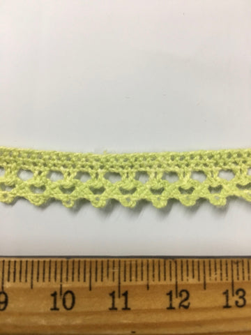 7m LEFT: 1960s lime green woven cotton trim 1cm high 1m+