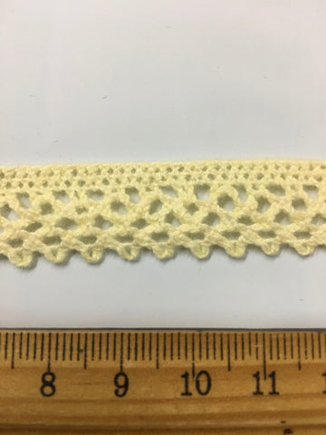 Vintage Woven Crochet Style Cotton Trim 1960s Lemon 15mm Wide